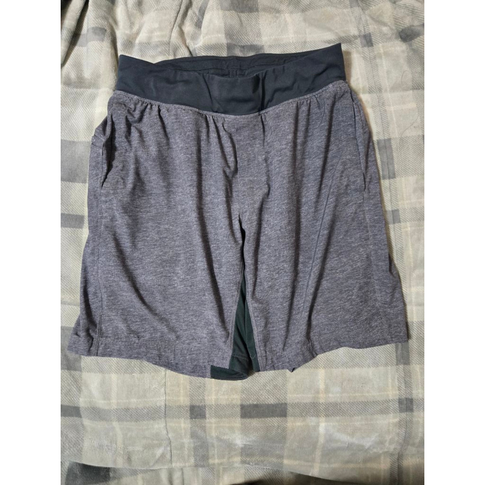 Men's Lululemon Athletic Shorts M Gray Black